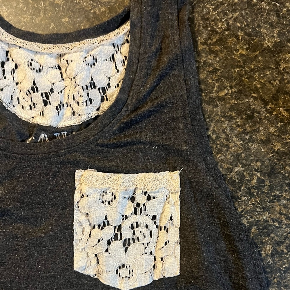 grey cute tee - Picture 3 of 3